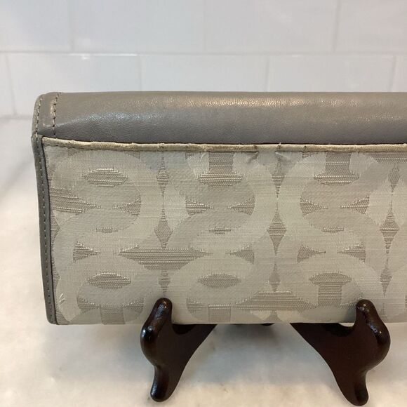 Coach Maggie Madison Shantung Chainlink Full Sized Wallet - Picture 4 of 15